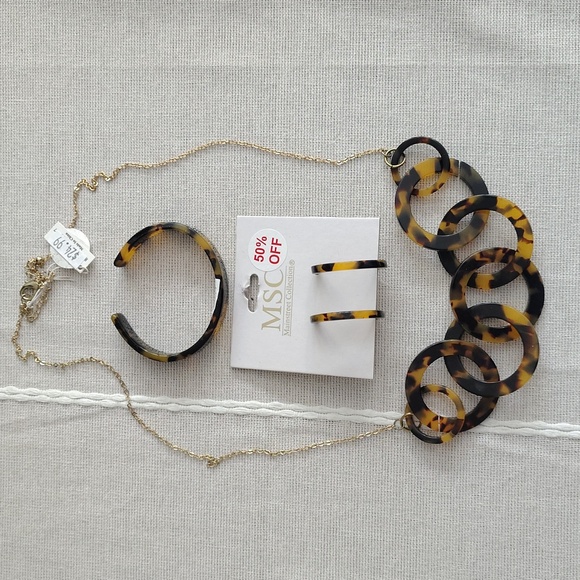 Mainstreet Collection Jewelry - Earrings, Necklace, Bracelet Set By Mainstreet Collection NWT Animal Print Round